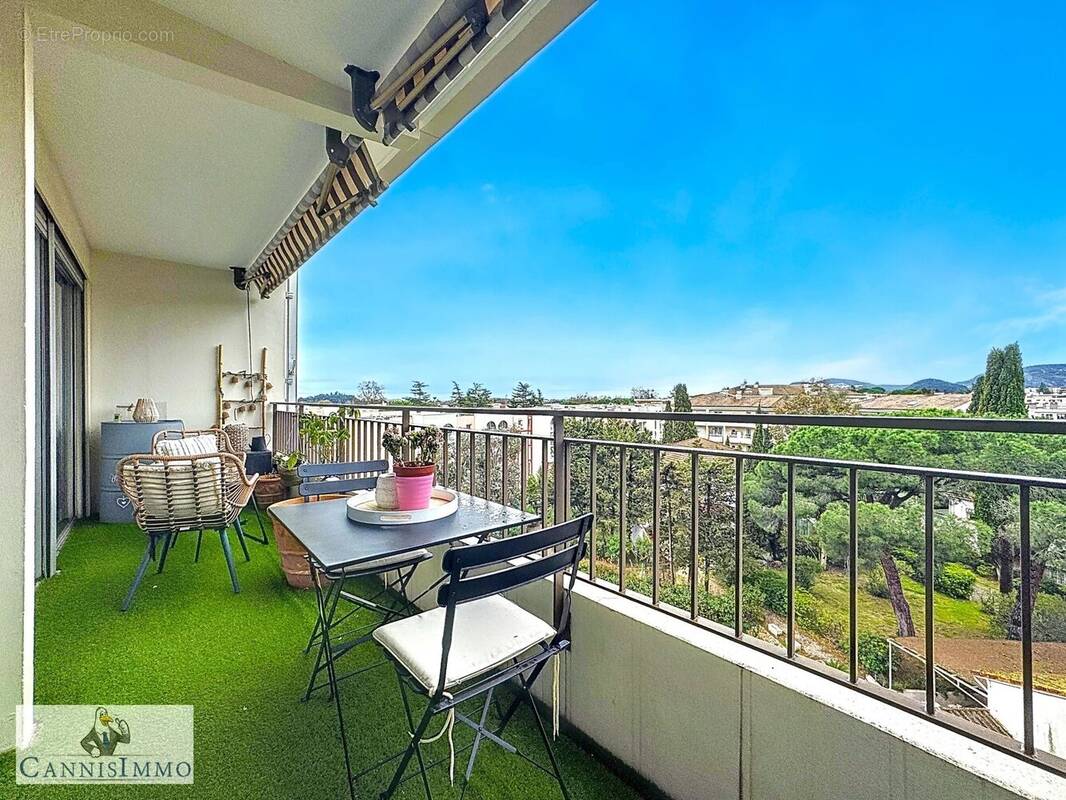 Appartement à MANDELIEU-LA-NAPOULE