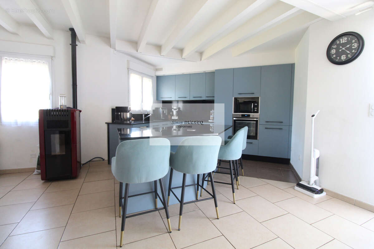 Maison de TYPE 5 sur les hauteurs de St-Affrique - photo 4