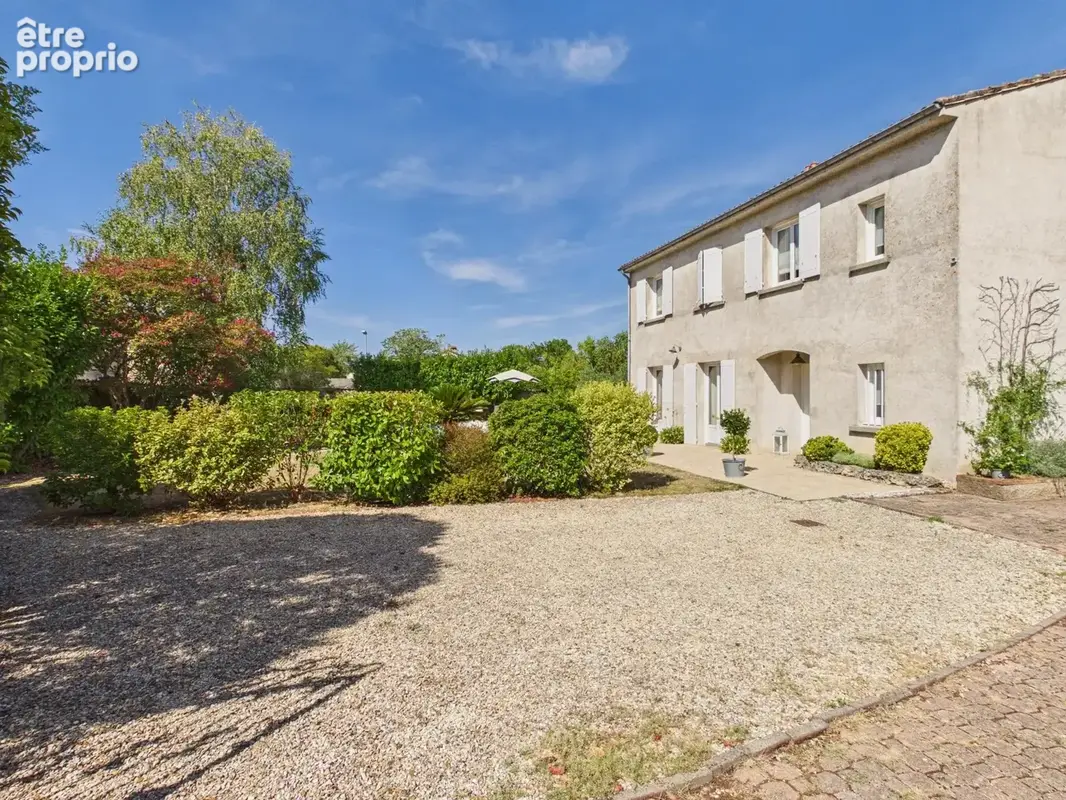 Spacieuse maison de village avec piscine et jardin intérieur - photo 19