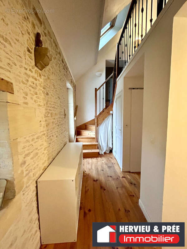 Maison à CRESSERONS