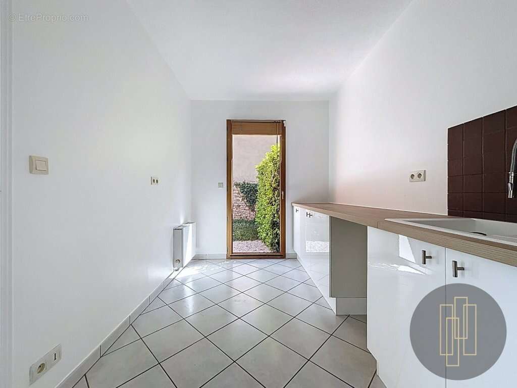 Appartement à LIMAS