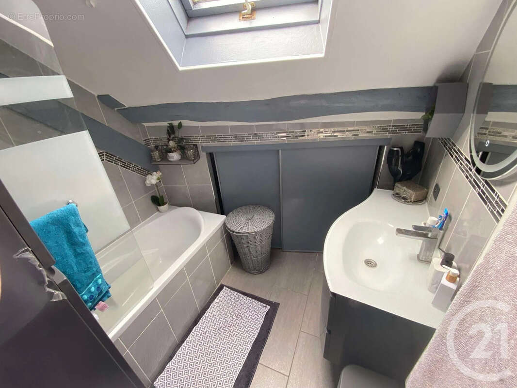 Appartement à VILLENEUVE-SOUS-DAMMARTIN