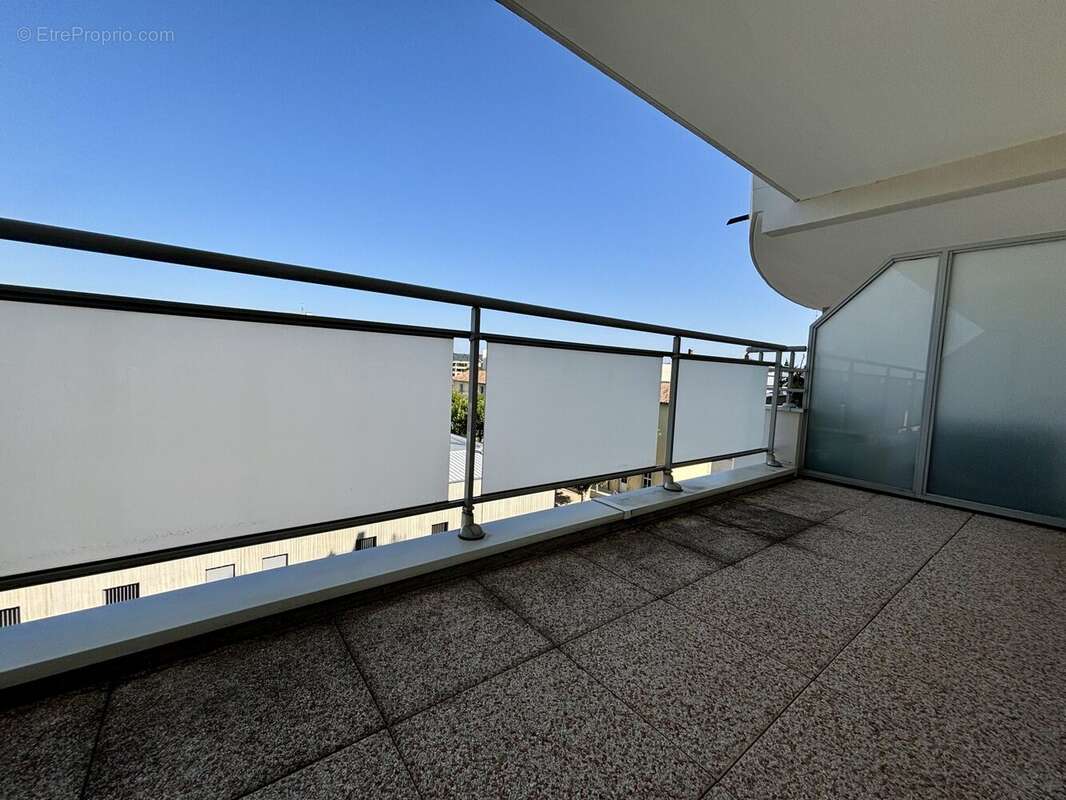 Appartement 23 m² à Romans-Sur-Isere  - photo 3