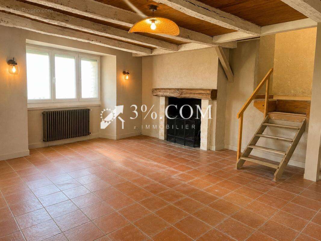 3%. com immobilier à  iteuil - photo 7