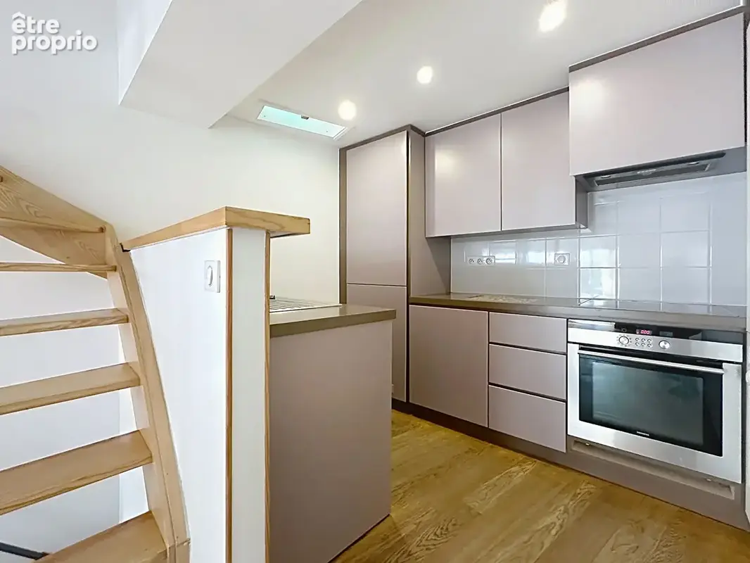 Vieux Lille, superbe maison du 18 ième entièrement rénovée de 110 m², 3 chambres, terrasse , cave - photo 3