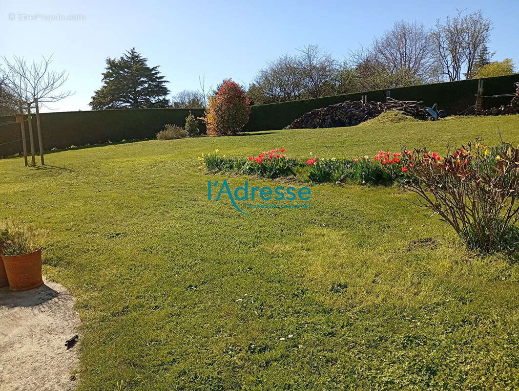 Maison à LA CHAUSSAIRE