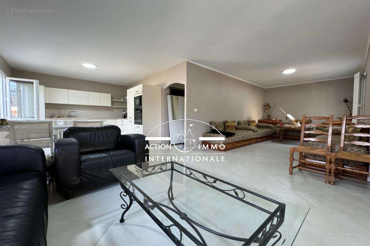 Maison à SAINT-MARTIN-DE-CRAU