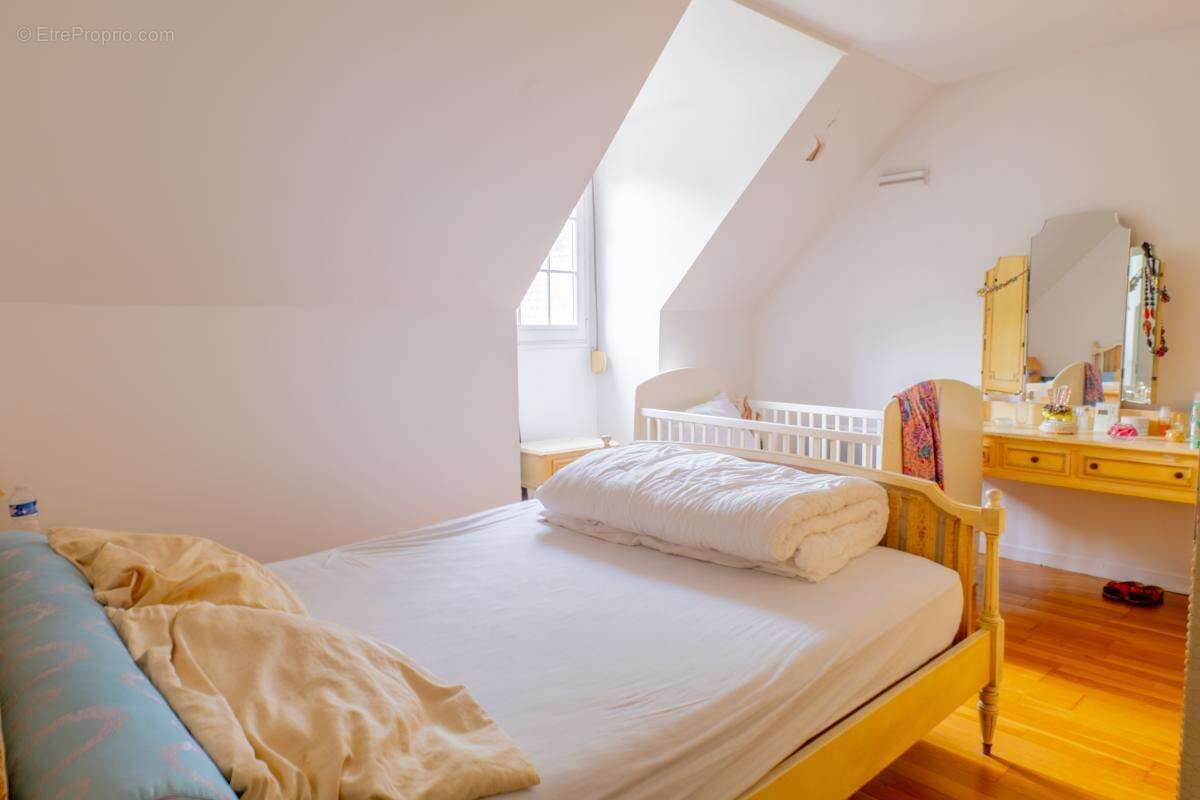 Maison à THIAIS