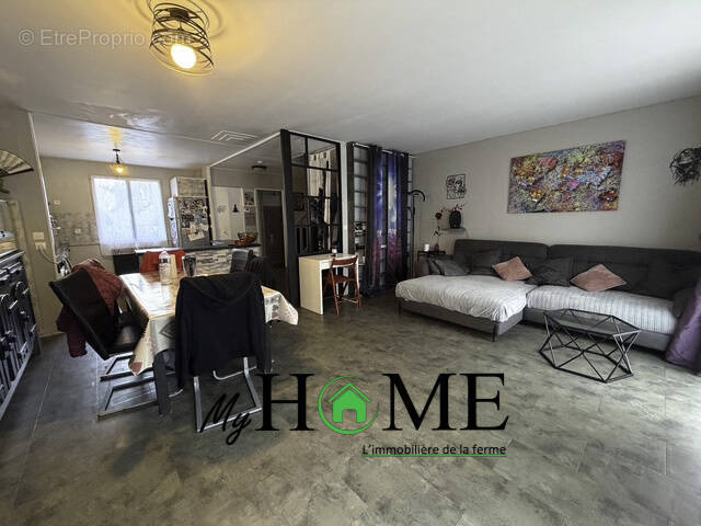 Maison à VERT-SAINT-DENIS