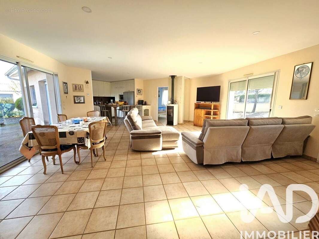Maison 121 m² à La Teste-De-Buch  - photo 3