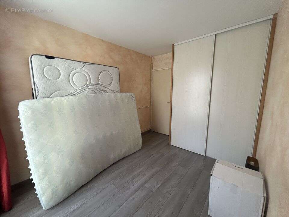 t4 - palama - terrasse - place - vue - calme - bus - Appartement à MARSEILLE-13E