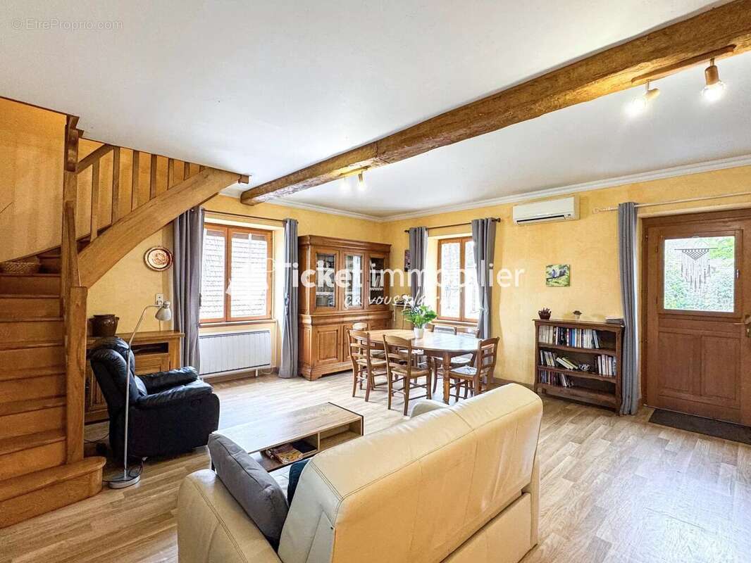 Maison à CANIAC-DU-CAUSSE