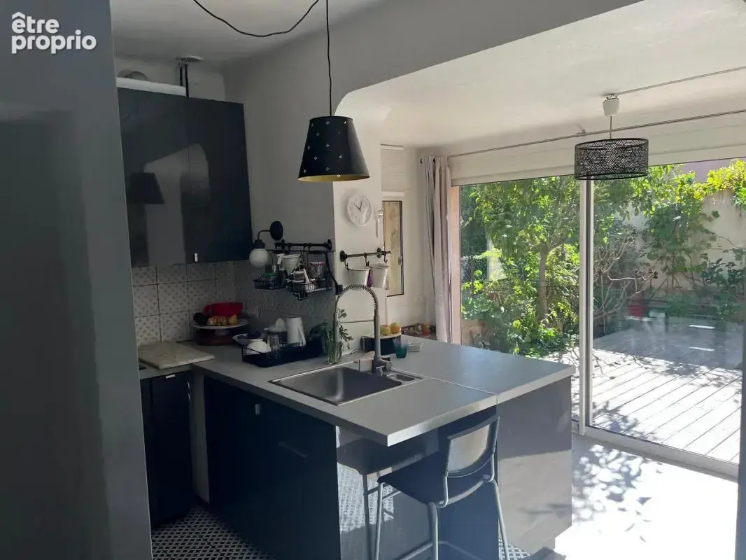 A vendre la seyne sur mer 83500 quartier mar-vivo  maison de caractere a 150 m de la plage - photo 5