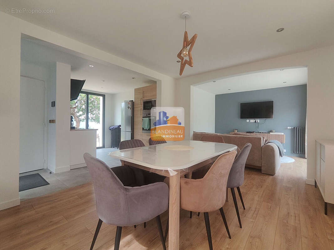 Maison à BOUGUENAIS