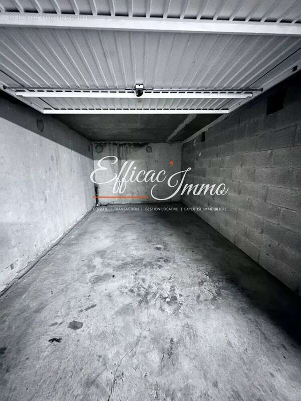 Garage en sous-sol - photo 2