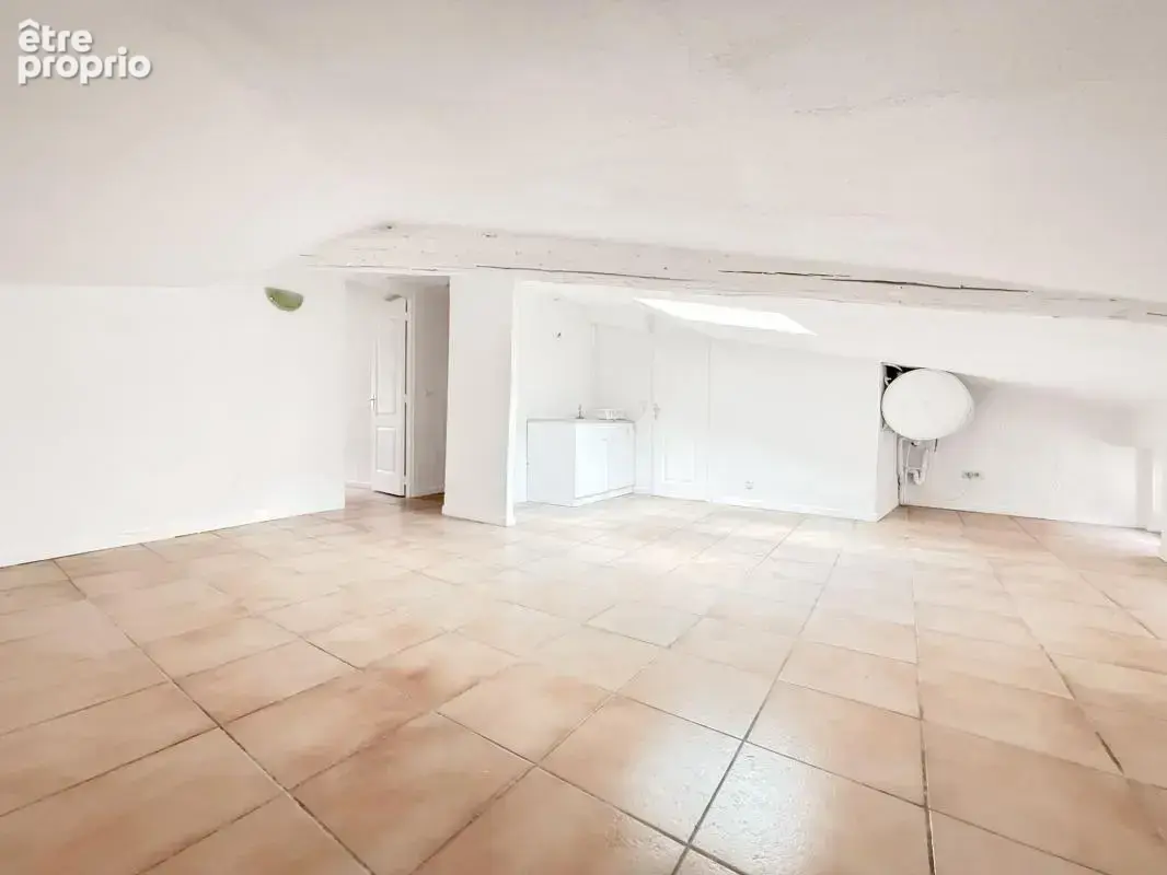 LUCERAM appartement à vendre 3 pièces dernier étage - photo 2
