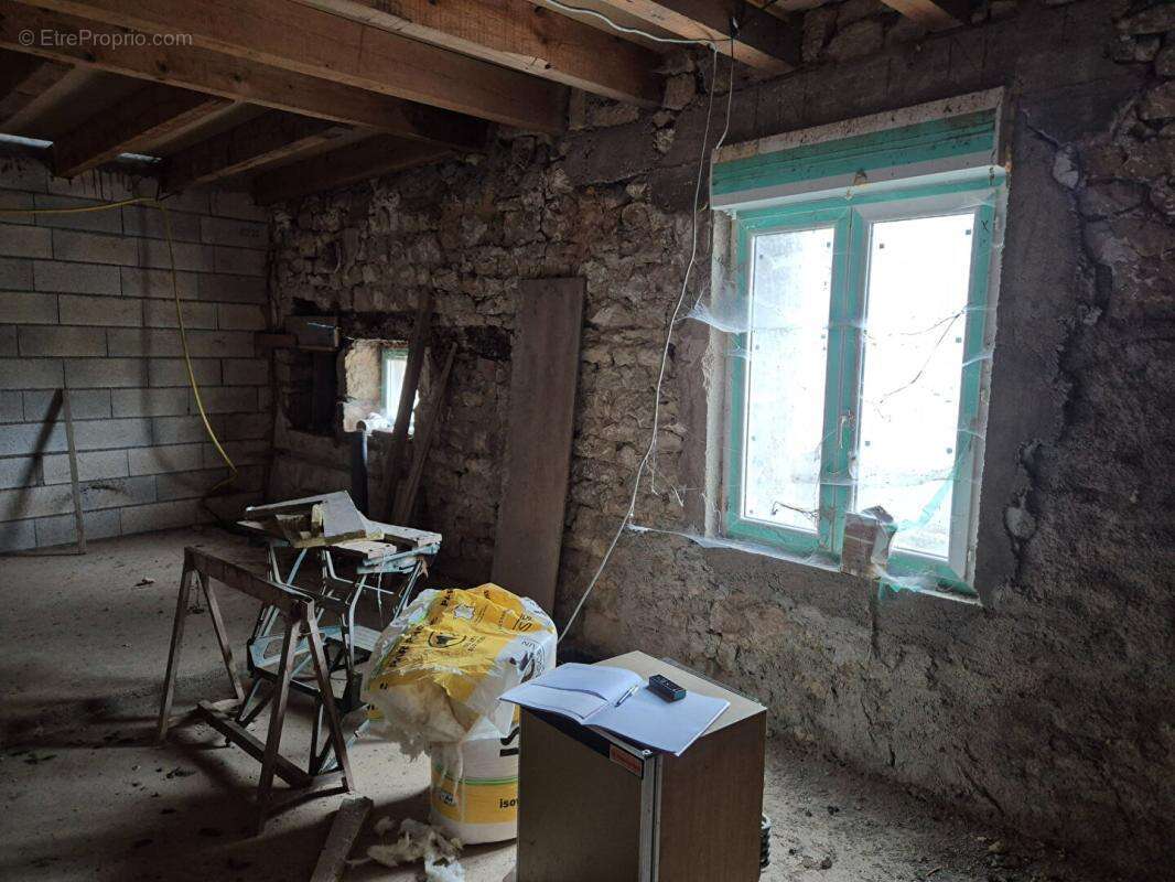 Maison à DEMANGEVELLE