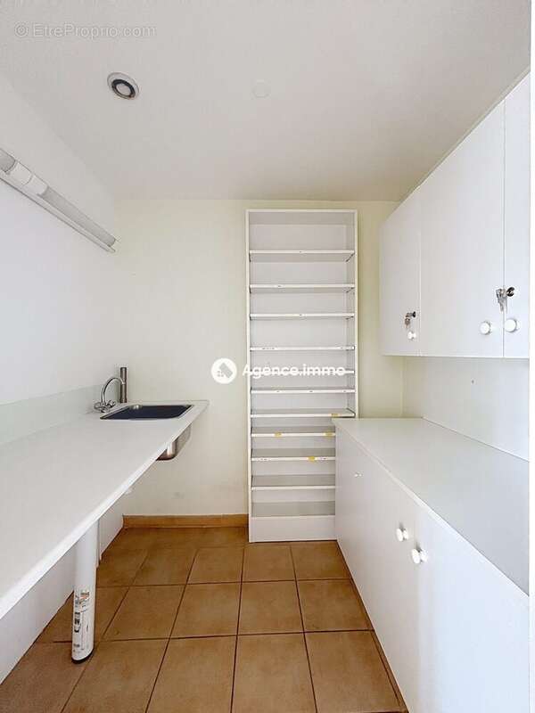 Appartement 231 m² à Forcalqueiret  - photo 8