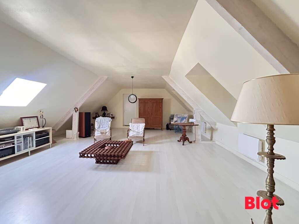 Maison 120 m² à Saint-Coulomb  - photo 4