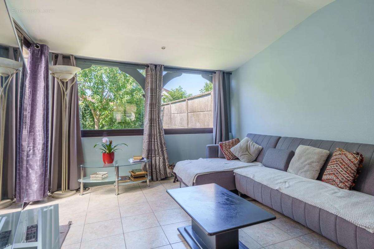 Maison à SAINTE-SAVINE