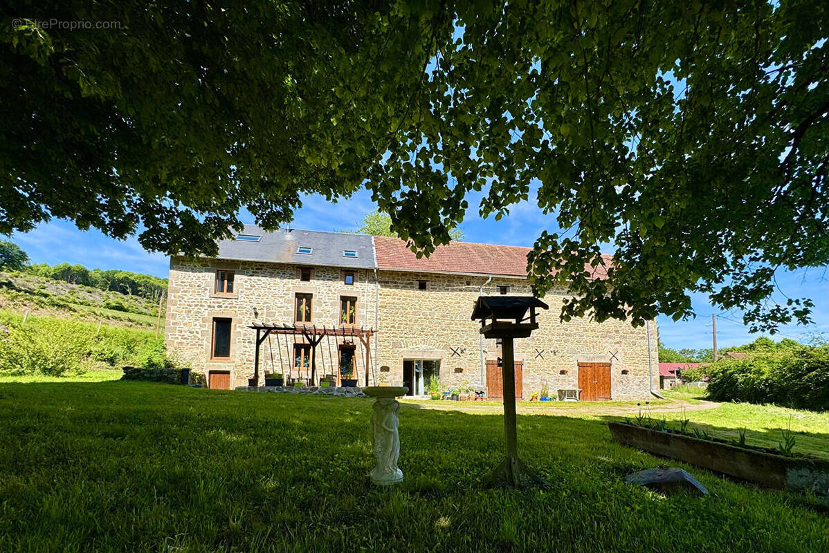 Maison à JANAILLAT