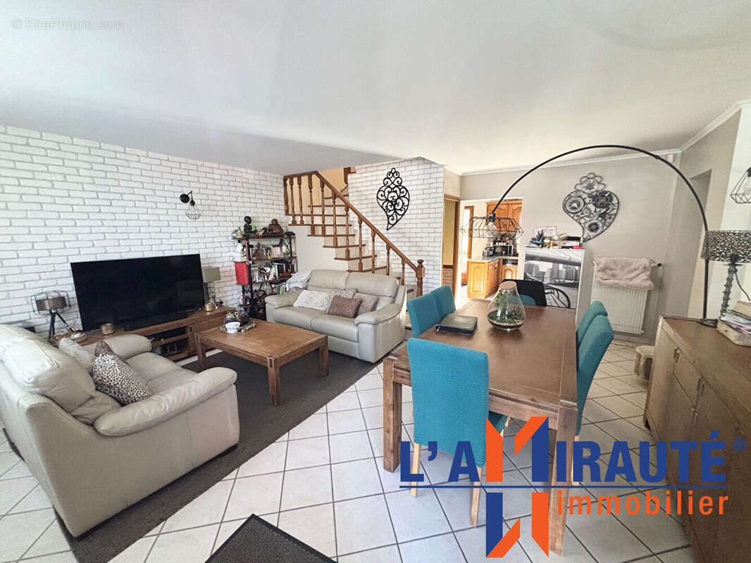 Maison à SARTROUVILLE