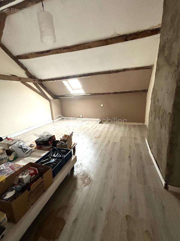 Maison à LA ROCHE-EN-BRENIL