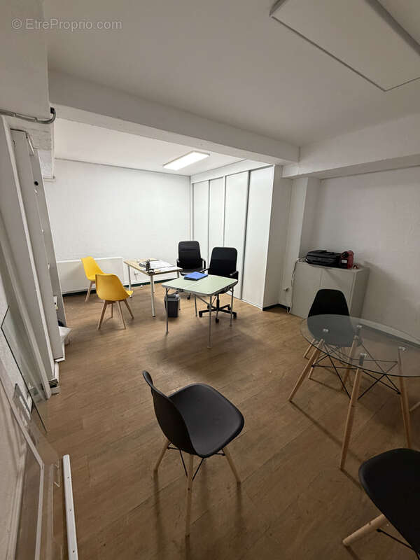 Commerce à MARSEILLE-3E