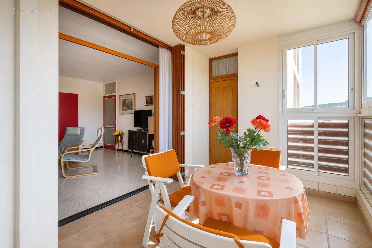 Appartement à LA VALETTE-DU-VAR