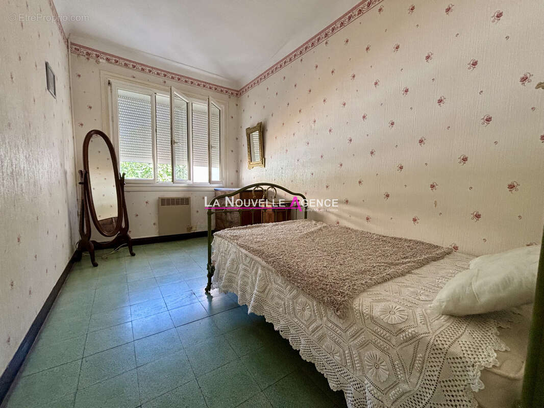 Grande maison de village avec terrasse, cour et garage - photo 10