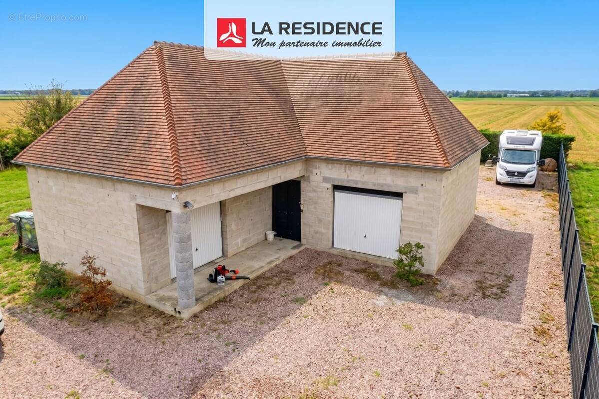 Maison à BONNIERES-SUR-SEINE