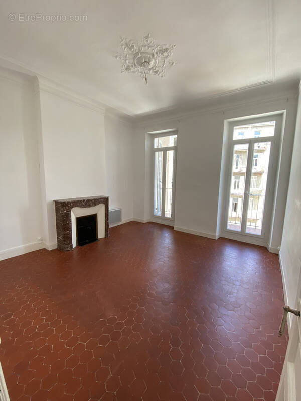 Appartement à MARSEILLE-6E