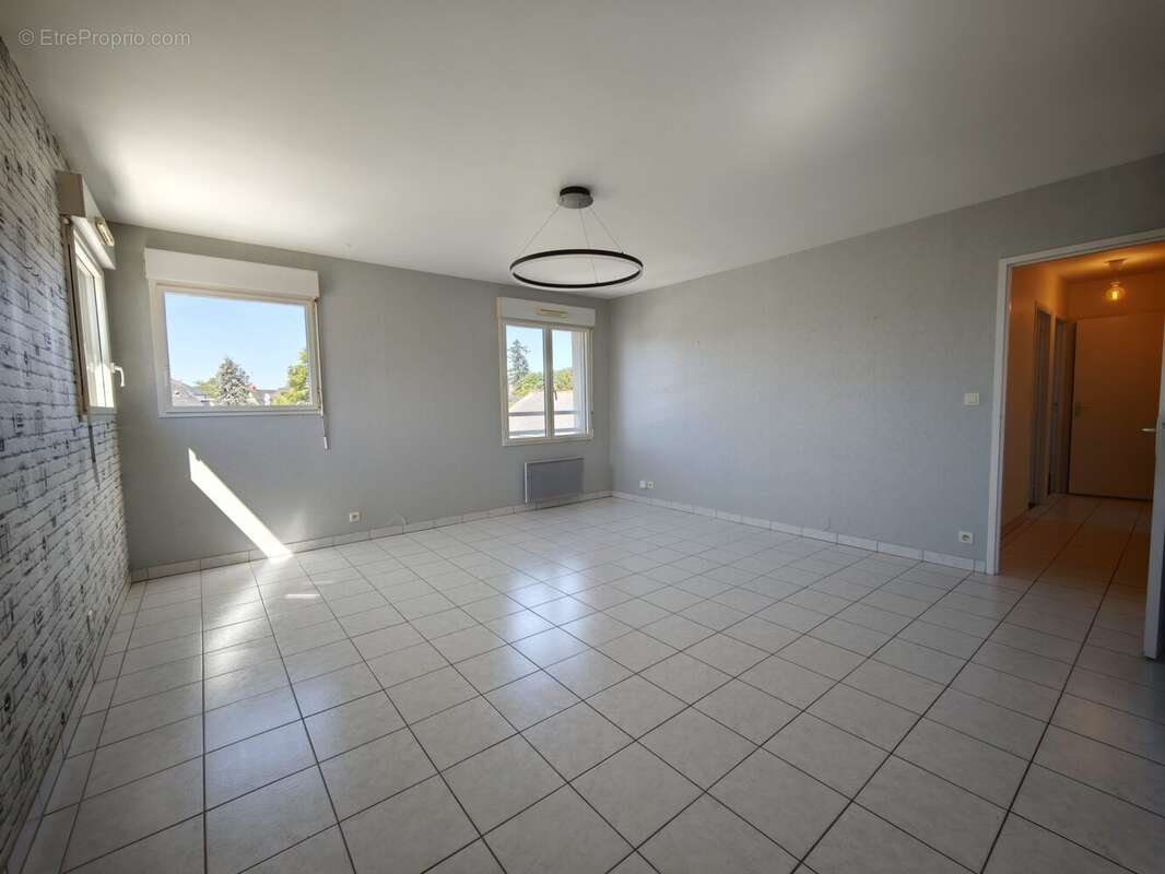 Appartement 65 m² à Murs-Erigne  - photo 6