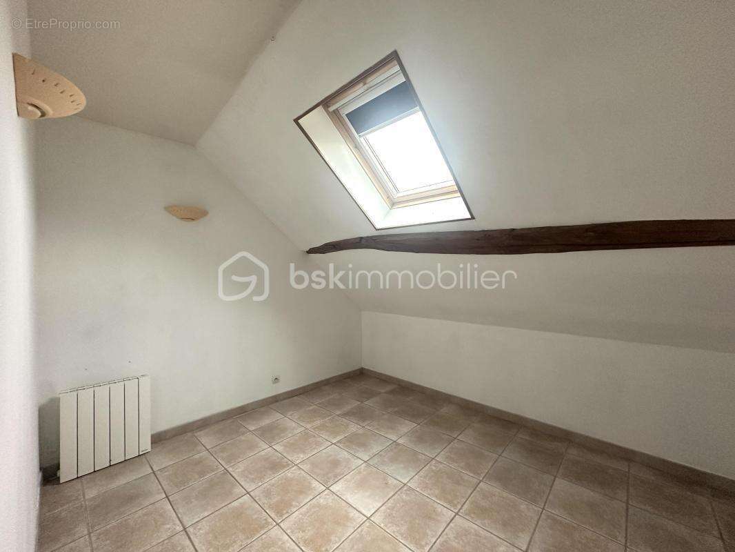 Maison à VILLENEUVE-LA-GUYARD