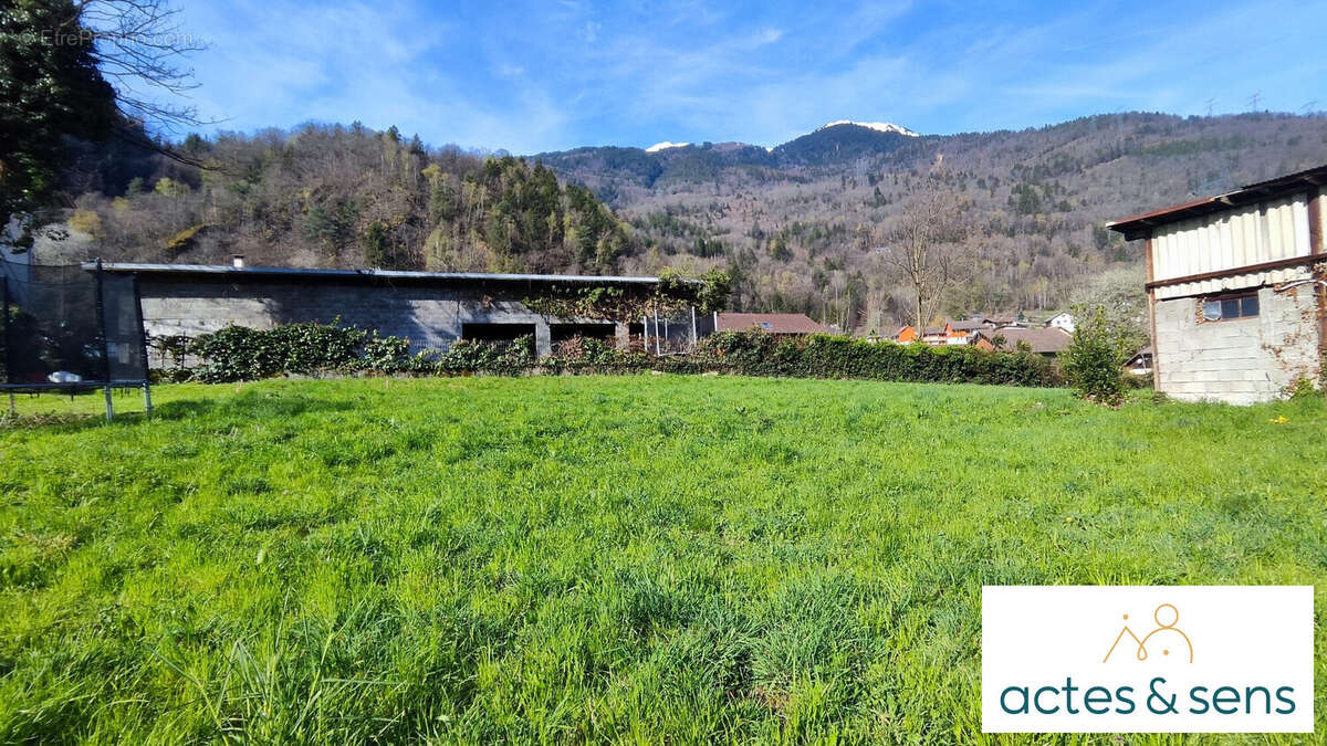 Terrain à SAINT-PAUL-SUR-ISERE