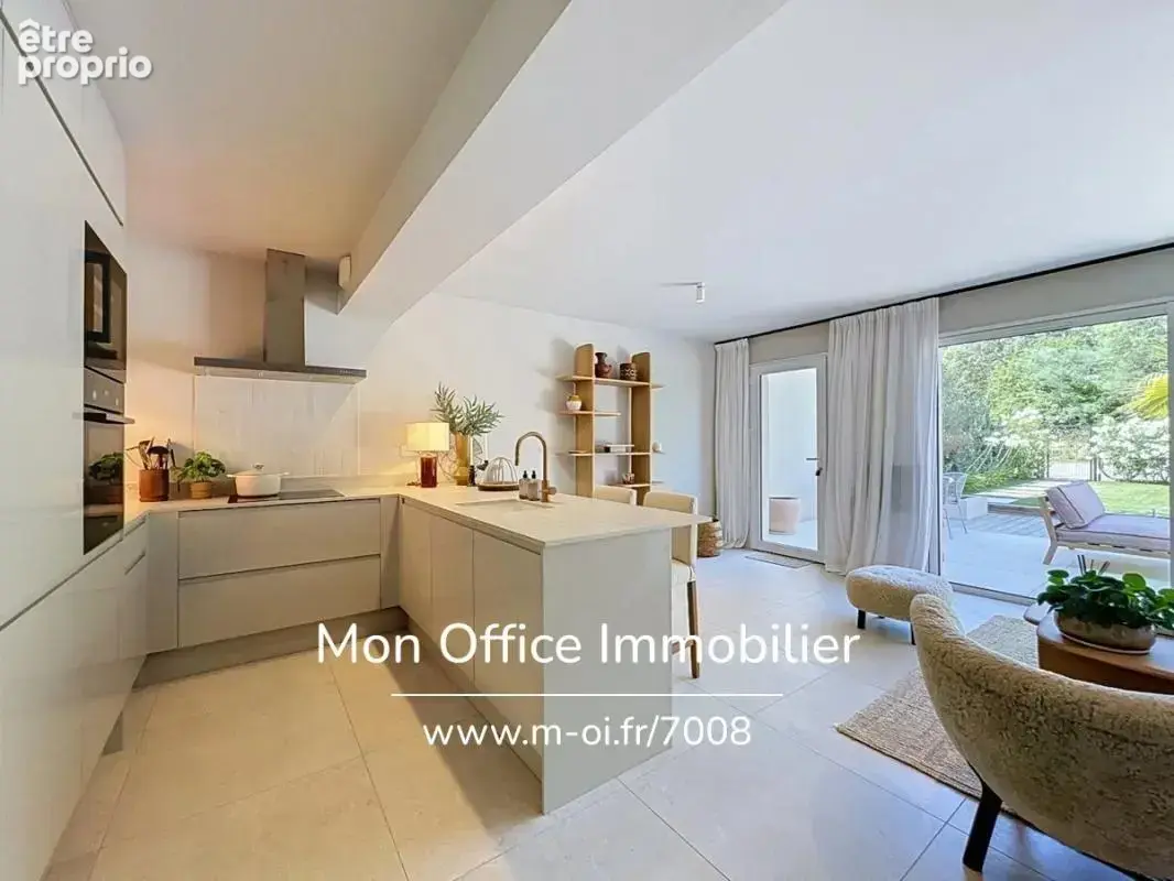 Référence : 7008-les - duplex t3 rénové à 100m de la plage à vendre à grimaud beauvallon - photo 9