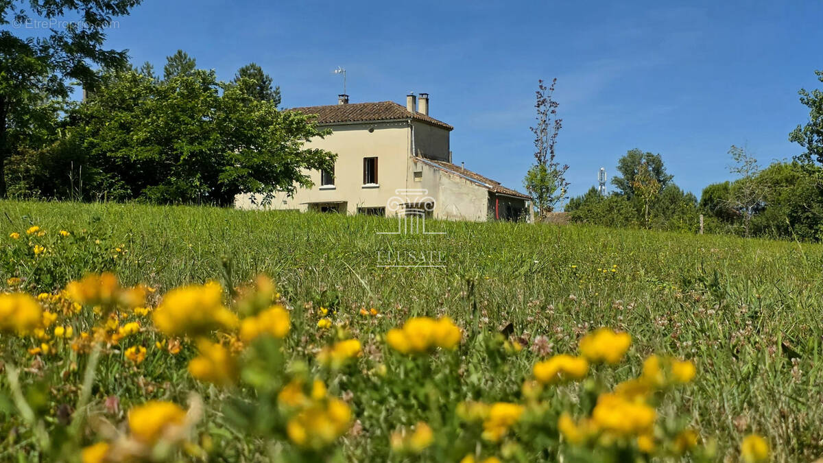 Maison à REAUP-LISSE