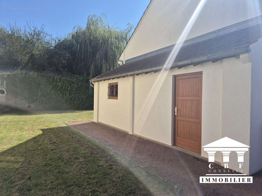 Maison à OUROUX-SUR-SAONE