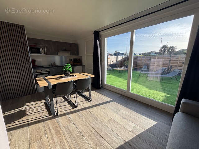 Maison à SAINT-PAIR-SUR-MER