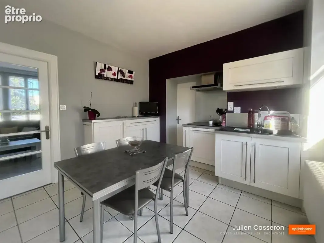 Chantonnay centre – Maison 153 m² – 3 chambres, piscine et garage - photo 6