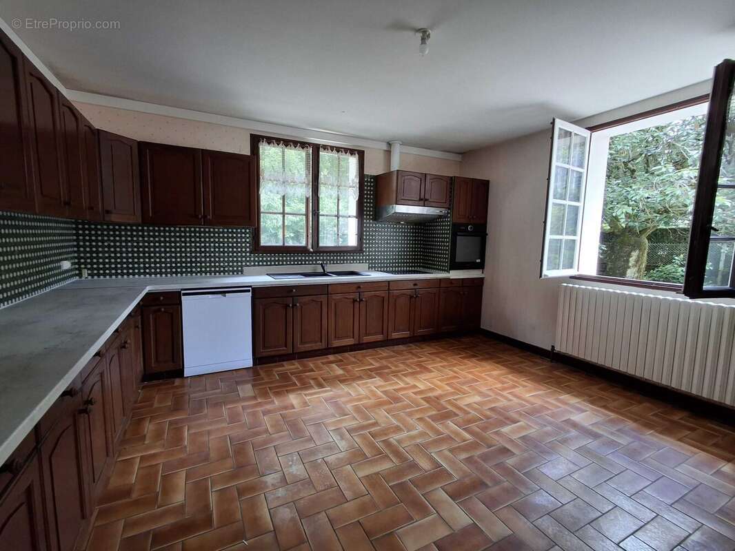 Maison 105 m² à Chasseneuil-Sur-Bonnieure  - photo 7