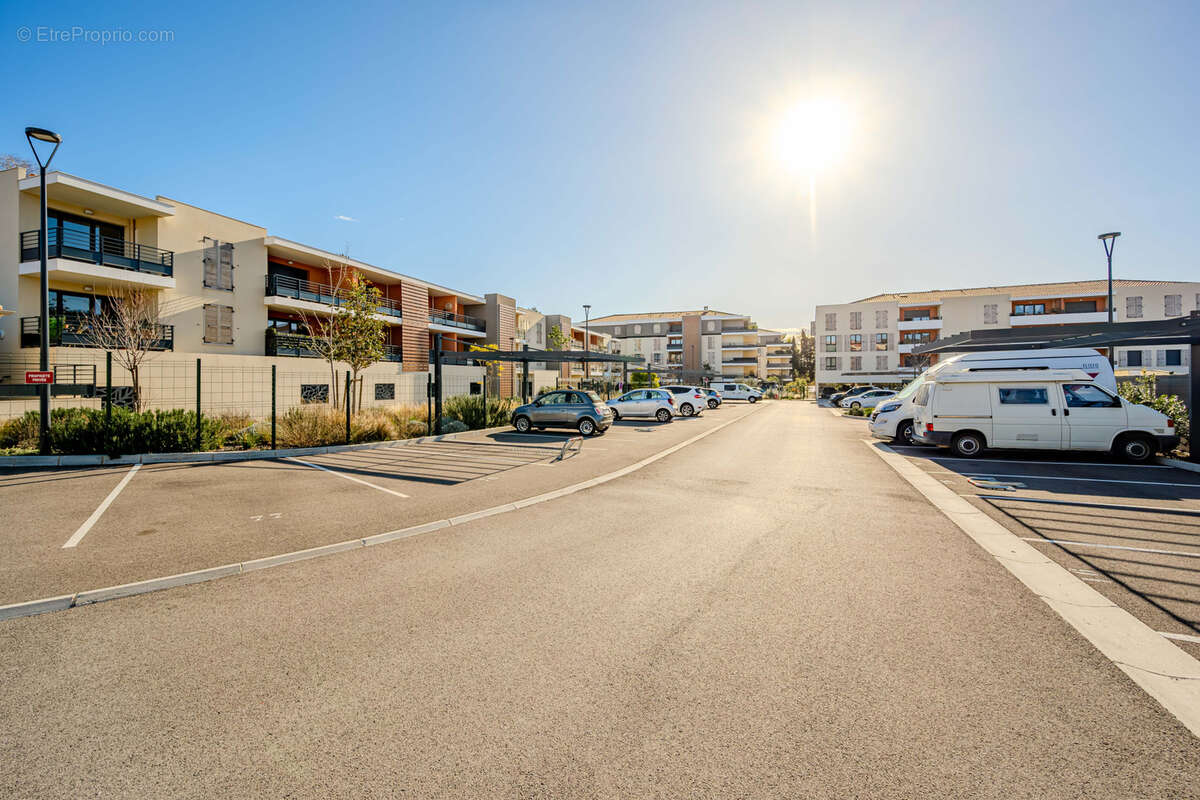 Parking à HYERES