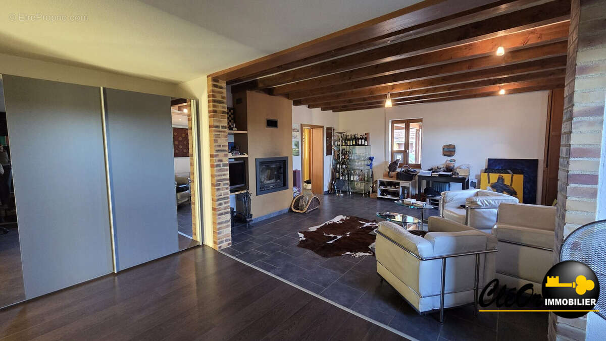 Maison à MOUTHIER-EN-BRESSE