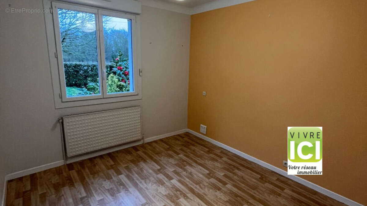 Maison à LA CHAPELLE-BASSE-MER