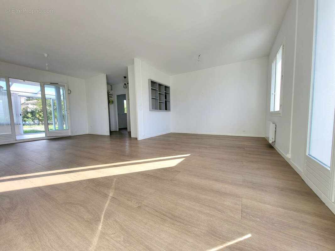 Maison à SAINT-ANDRE-DE-CUBZAC