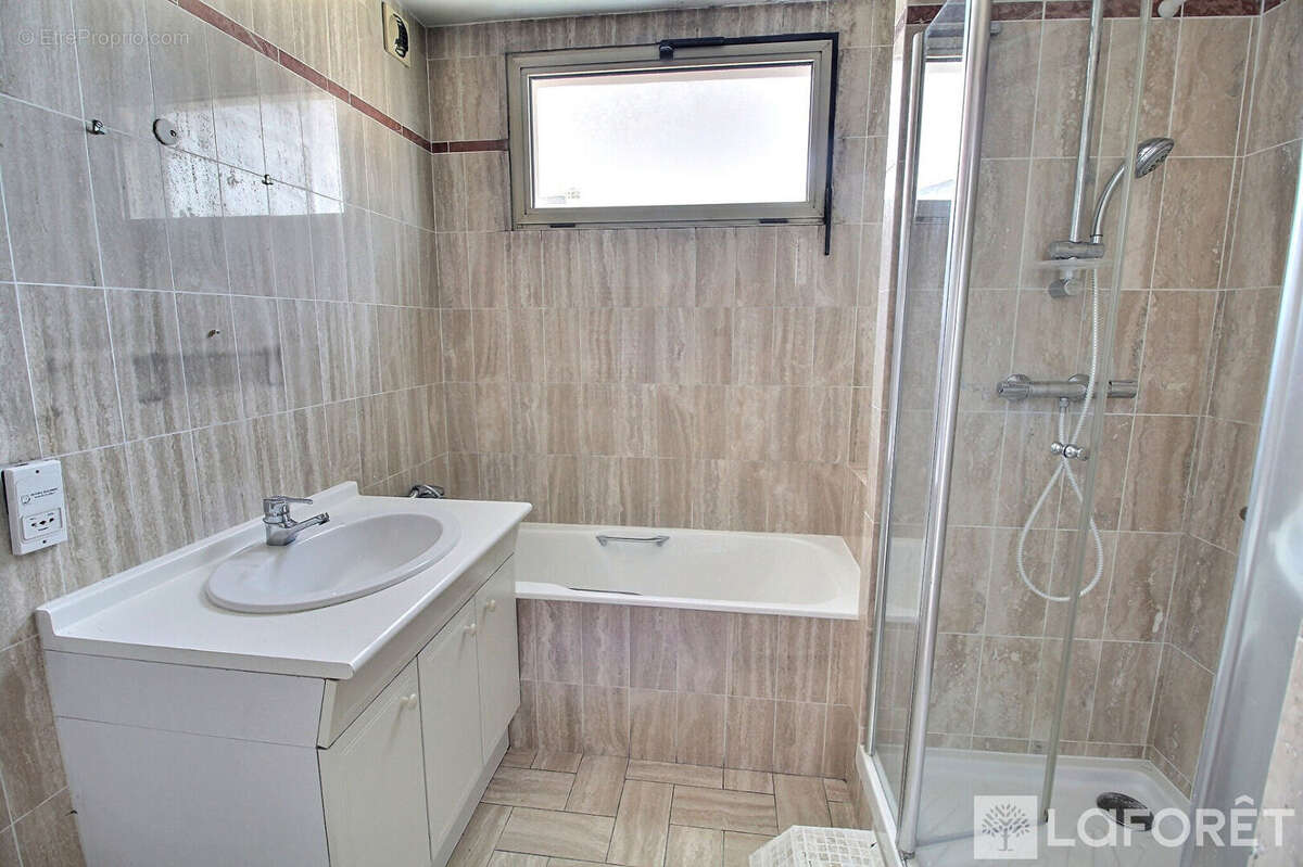 Appartement La Garenne Colombes 3 pièce(s) 60 m2 - photo 11