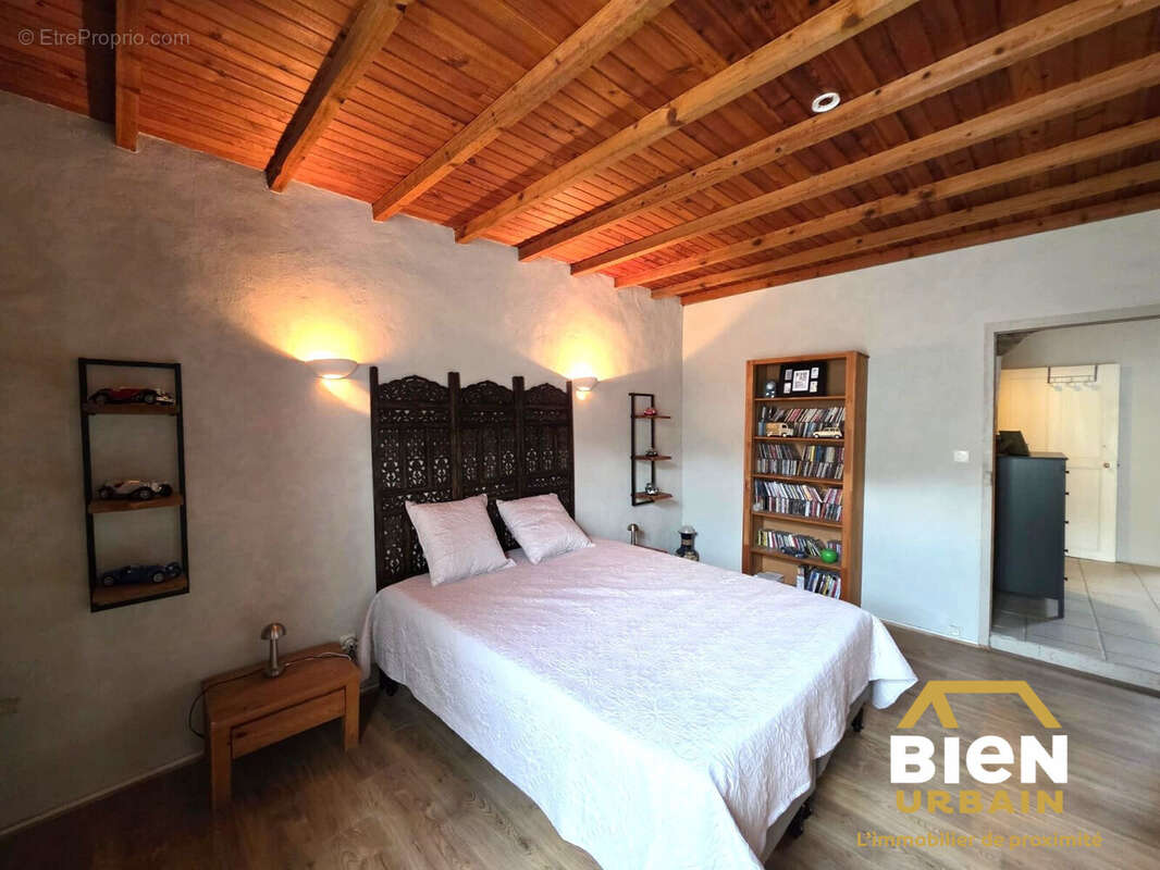 Maison à BELLEGARDE