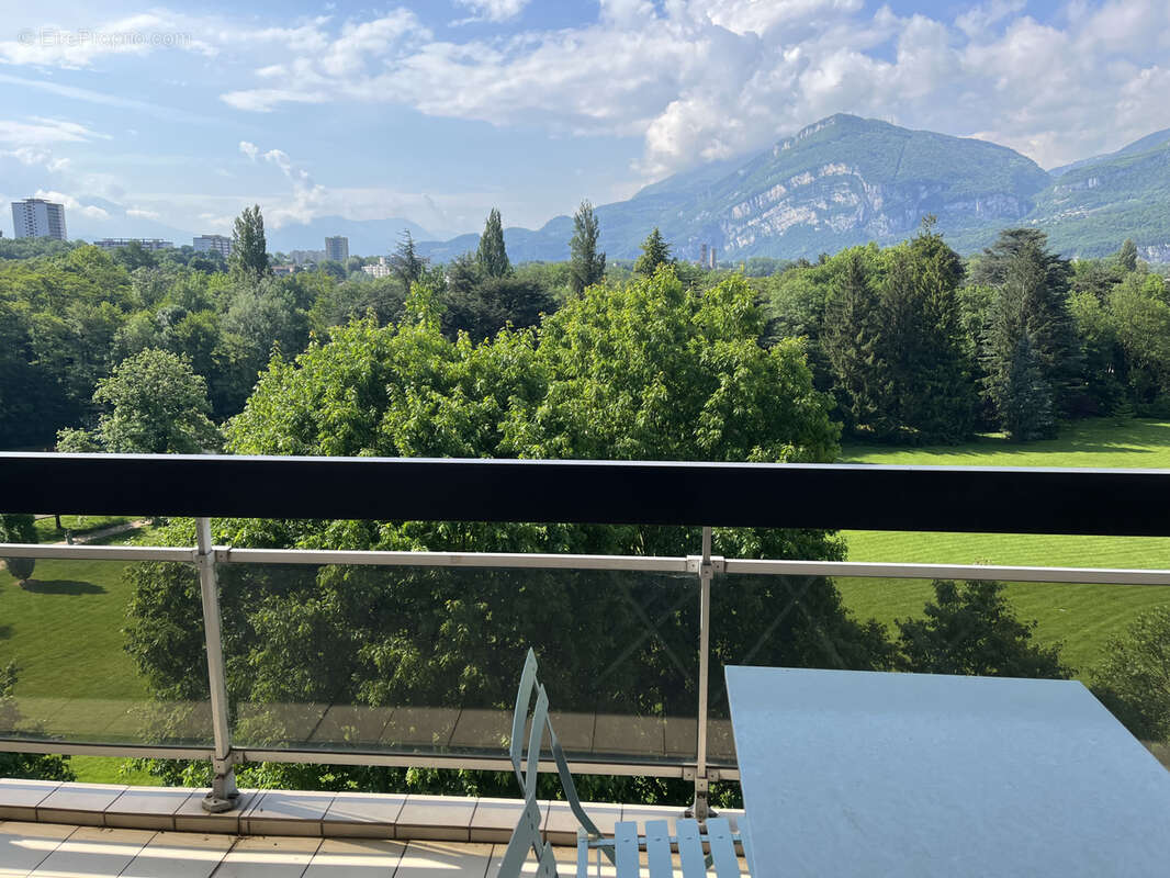 Appartement à SAINT-EGREVE