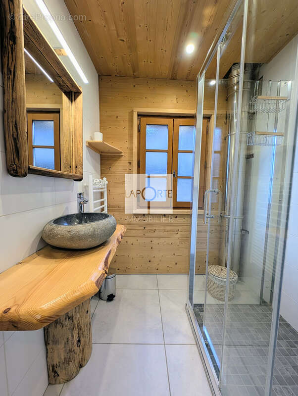 Maison à BONNEVILLE