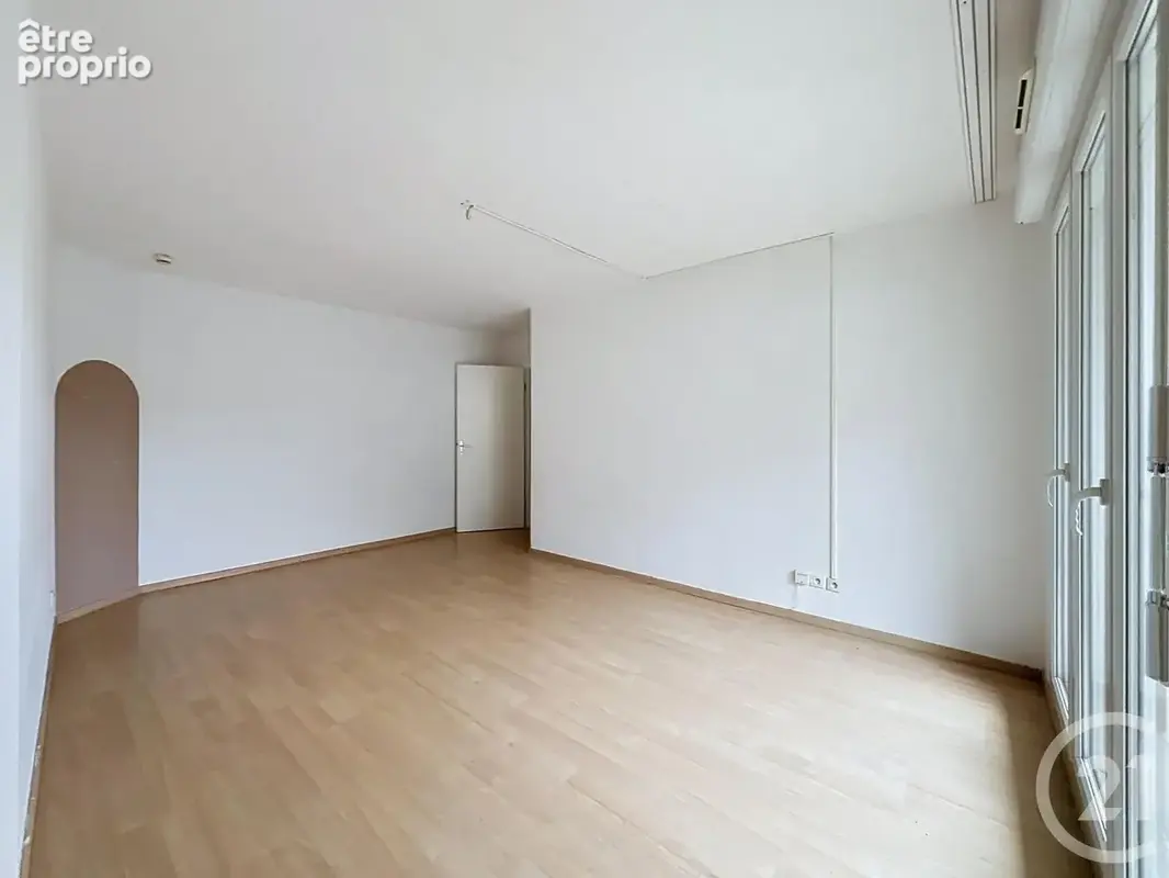 Appartement 3 pièces 75 m² à vendre à Lieusaint (77127) - photo 4